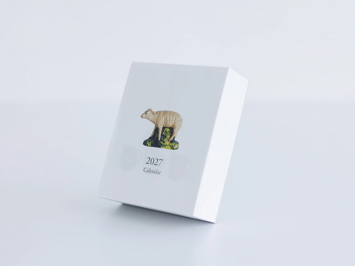 Hobonichi Weeksdays: Weeksdays Daily Desktop Calendar 2027