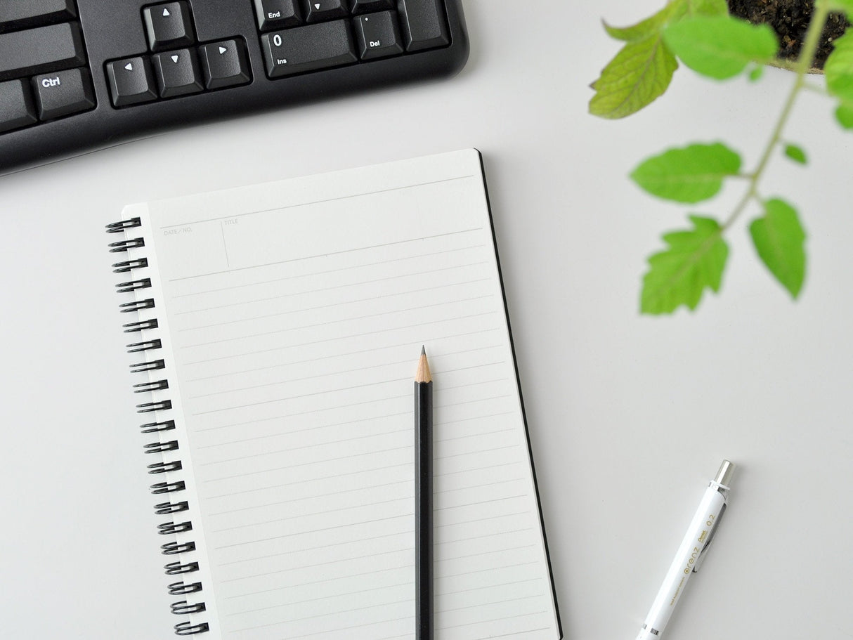 Maruman Mnemosyne Notebook 105 - A5 Dotted