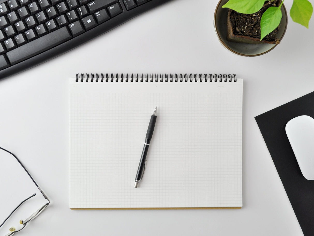 Maruman Mnemosyne Notebook N180A - A4 Grid