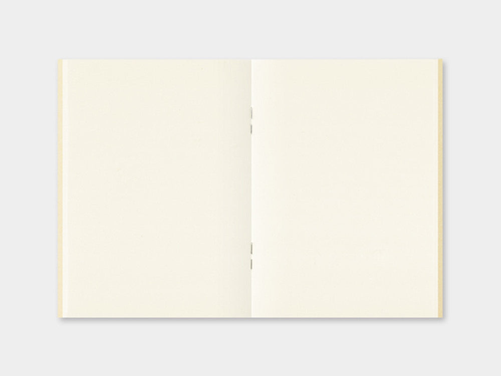 P13 MD Paper Cream Refill TRAVELER'S Notebook - Passport Size